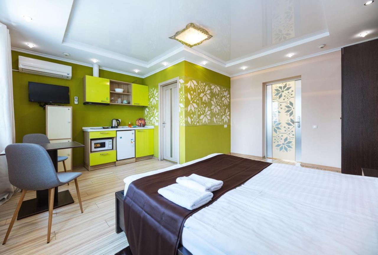 Guest House "Golden Gate 911 " Kyiv Exterior foto