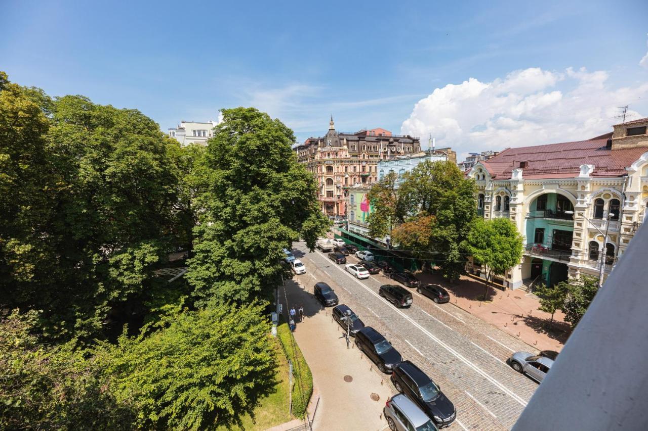 Guest House "Golden Gate 911 " Kyiv Exterior foto