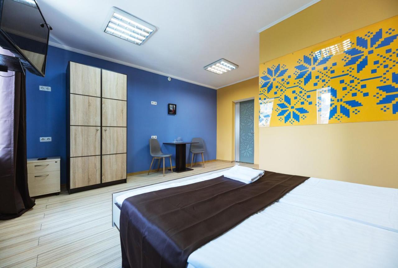 Guest House "Golden Gate 911 " Kyiv Exterior foto