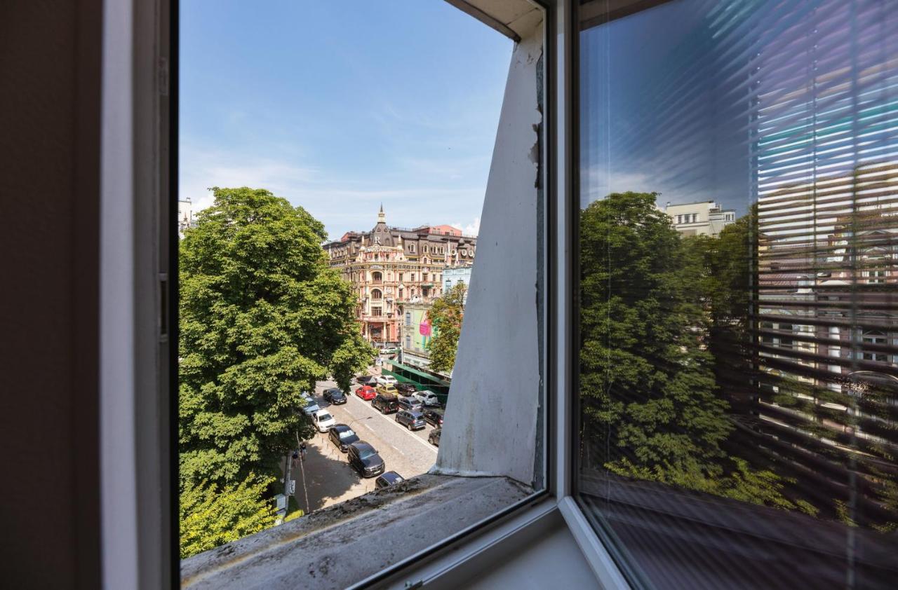 Guest House "Golden Gate 911 " Kyiv Exterior foto