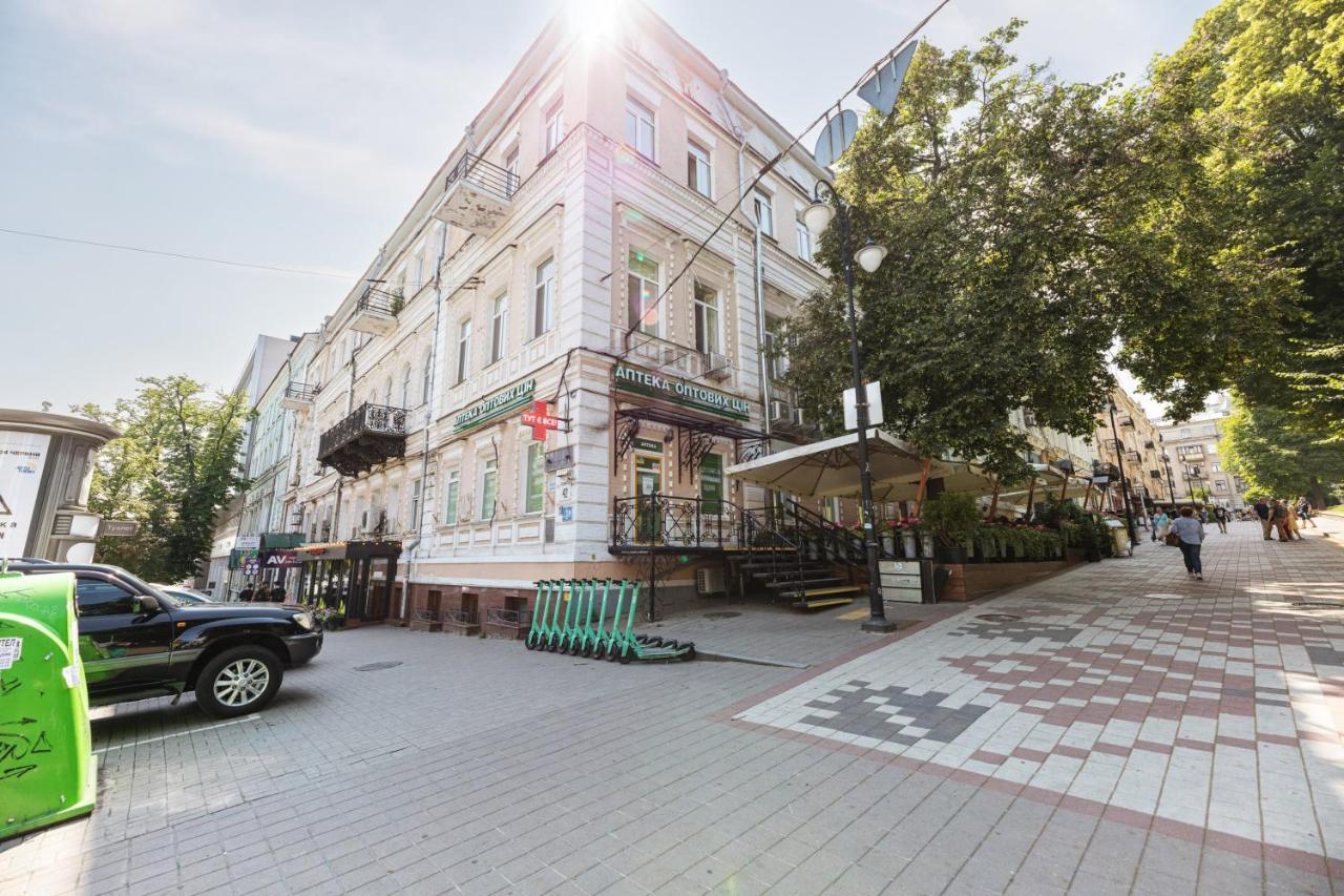 Guest House "Golden Gate 911 " Kyiv Exterior foto
