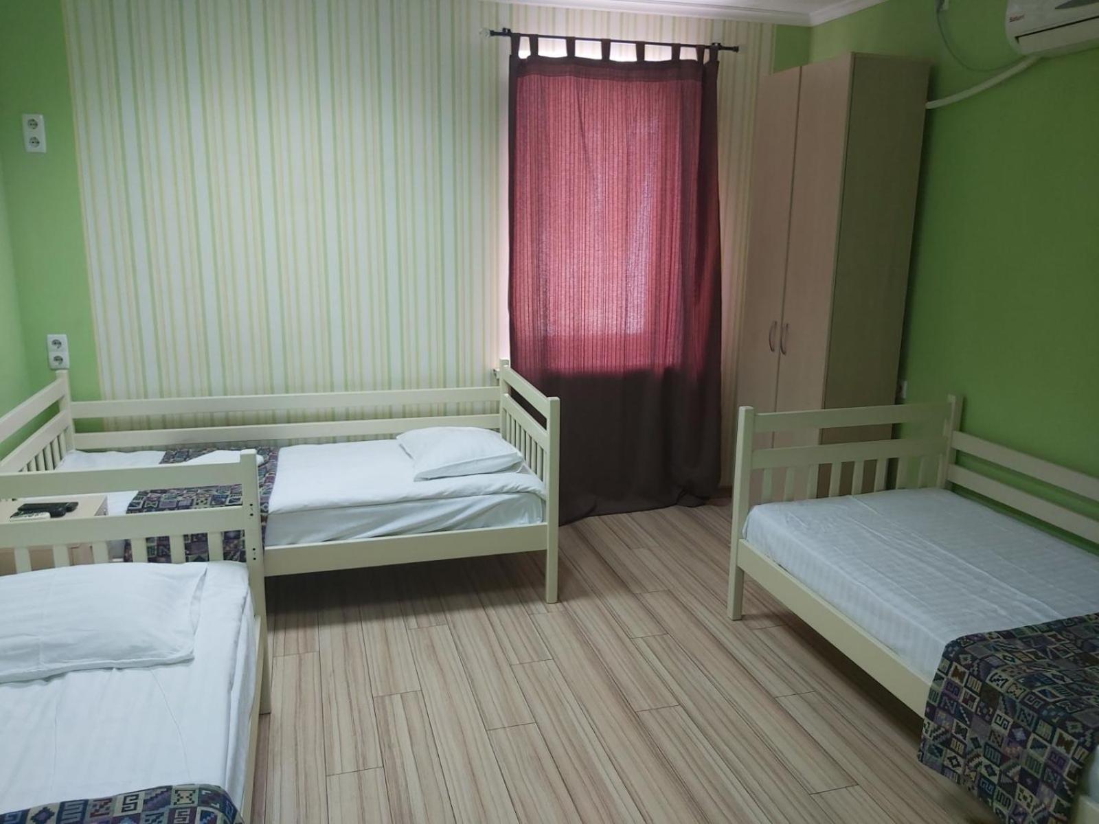 Guest House "Golden Gate 911 " Kyiv Exterior foto