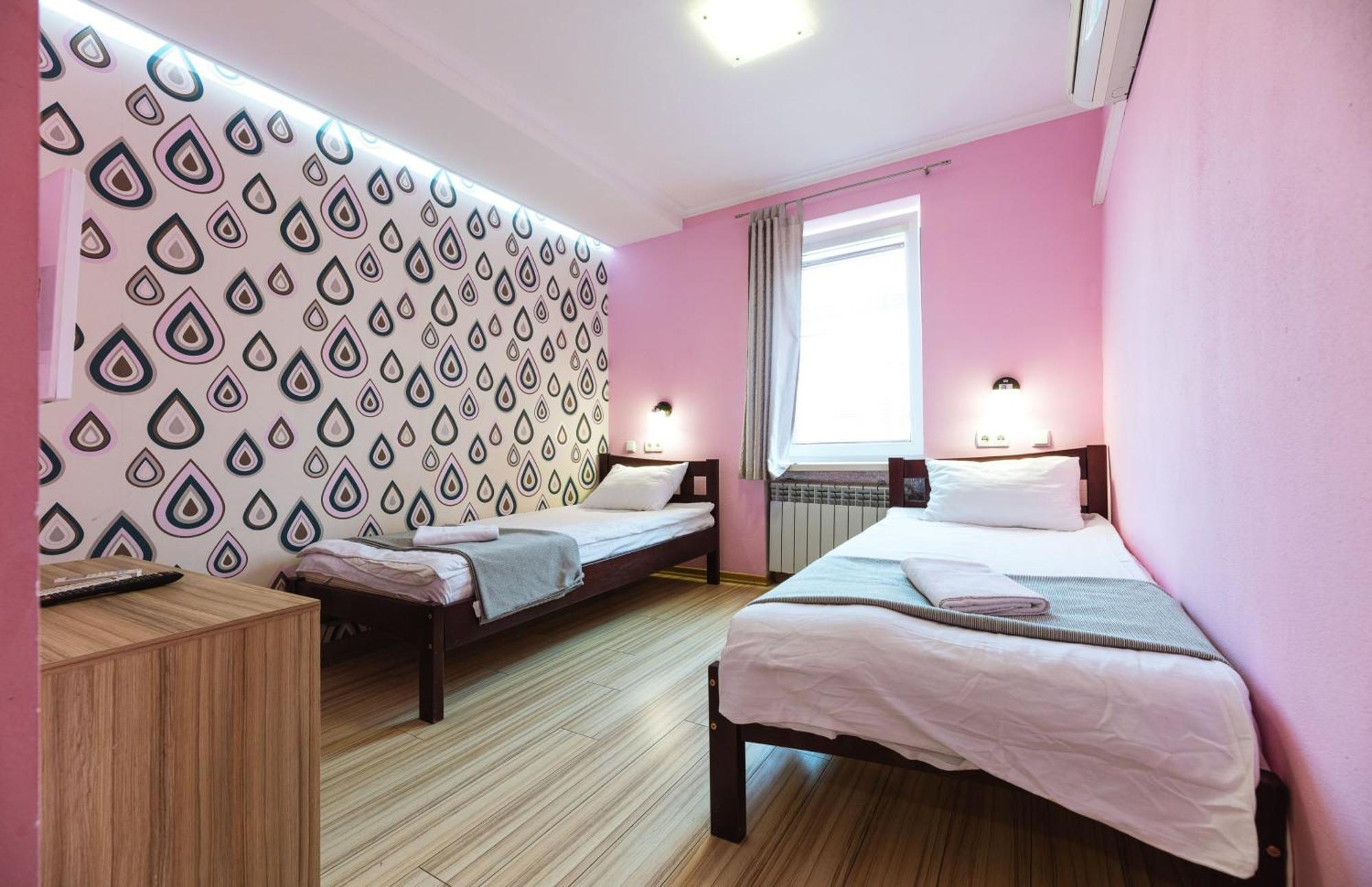 Guest House "Golden Gate 911 " Kyiv Exterior foto