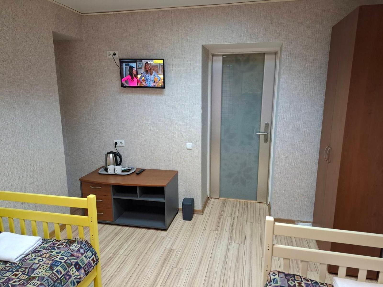Guest House "Golden Gate 911 " Kyiv Exterior foto