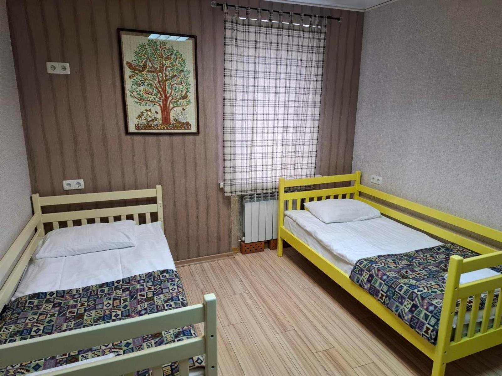 Guest House "Golden Gate 911 " Kyiv Exterior foto
