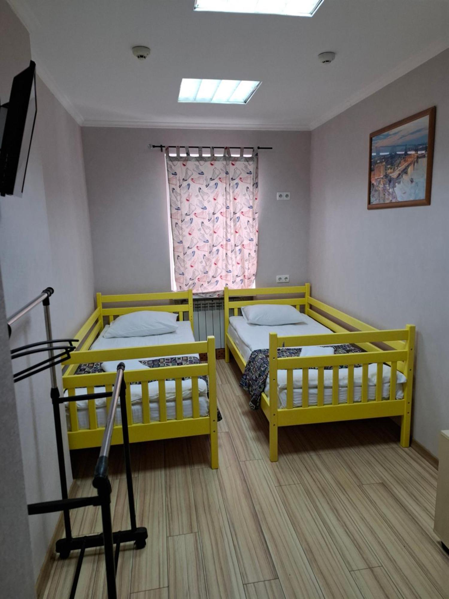 Guest House "Golden Gate 911 " Kyiv Exterior foto